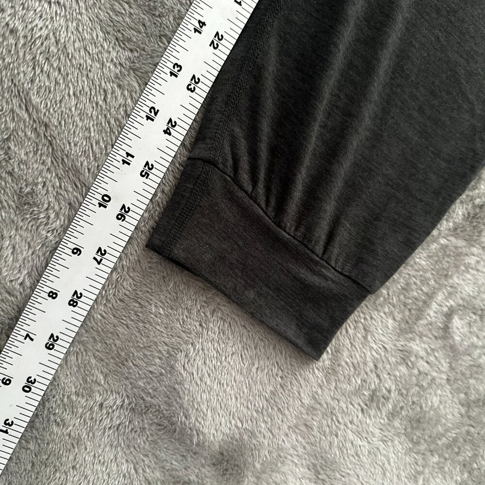Vuori All Day Jumpsuit Women's size LARGE Gray VW424 Joggers Short Sleeve - Picture 8 of 8